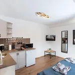 Deres Apartmanhaz * Lokut