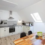 Deres Apartmanhaz *