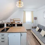 Deres Apartmanhaz Διαμέρισμα *