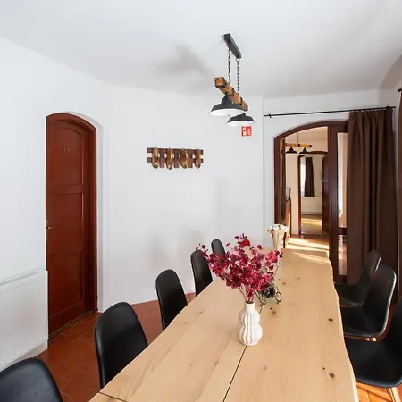 Deres Apartmanhaz * Lokut