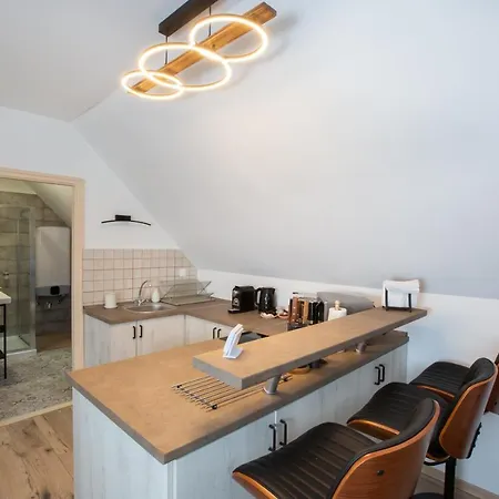 شقة Deres Apartmanhaz Lokut