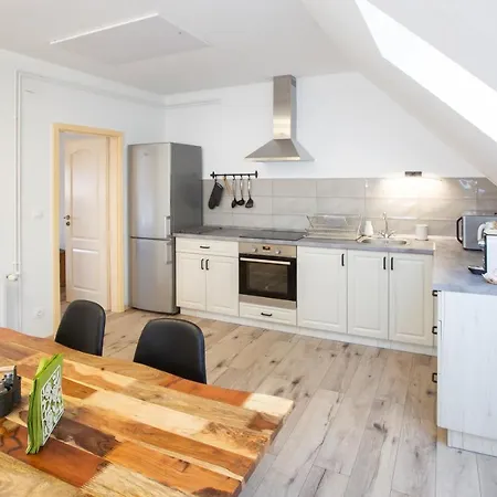 Appartement Deres Apartmanhaz