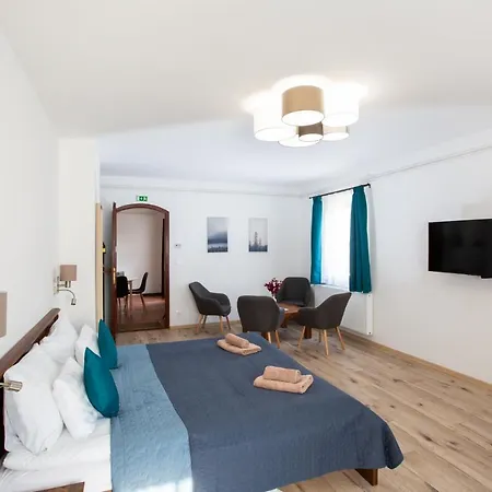 Deres Apartmanhaz * Lokut