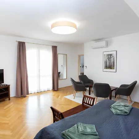 Deres Apartmanhaz Appartement