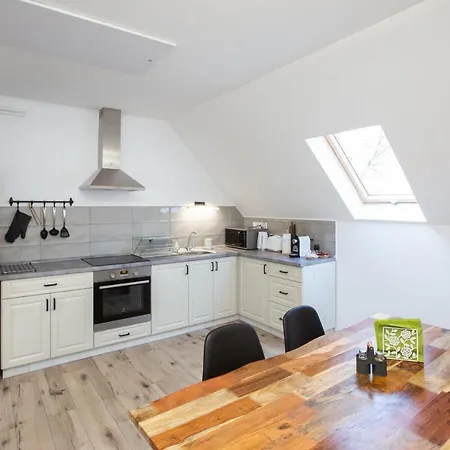Deres Apartmanhaz *