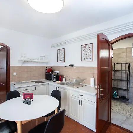 Deres Apartmanhaz *