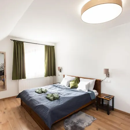 شقة Deres Apartmanhaz *