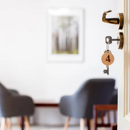 Deres Apartmanhaz شقة *