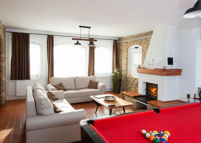 Apartament Deres Apartmanhaz Lokut