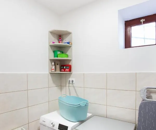 Deres Apartmanhaz Lokut