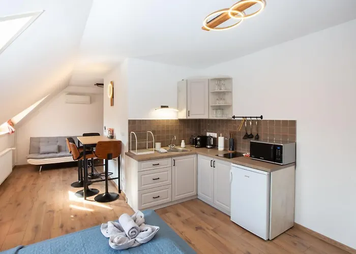 Lägenhet Deres Apartmanhaz Lokut