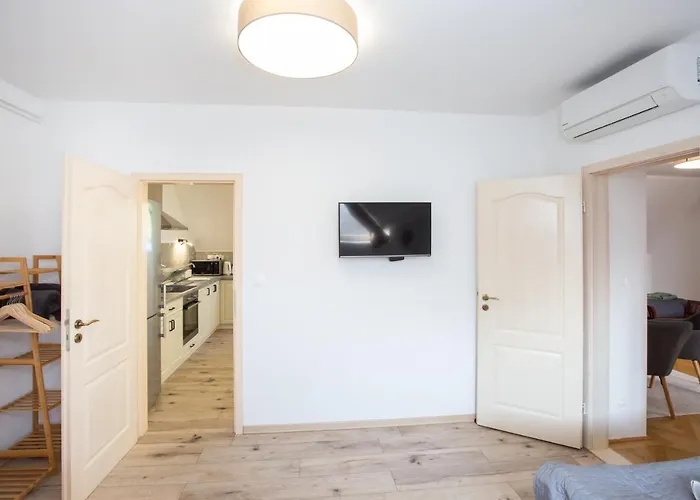 Deres Apartmanhaz Apartament Lokut