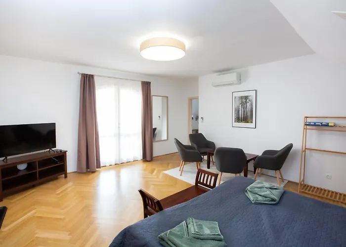Deres Apartmanhaz Апартаменты