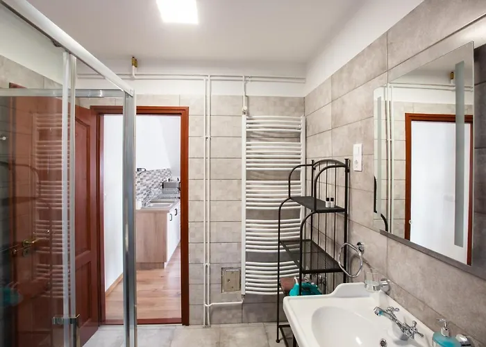 Apartament Deres Apartmanhaz Lokut