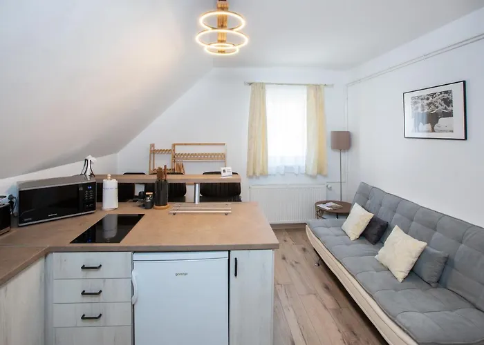 Deres Apartmanhaz Apartament *