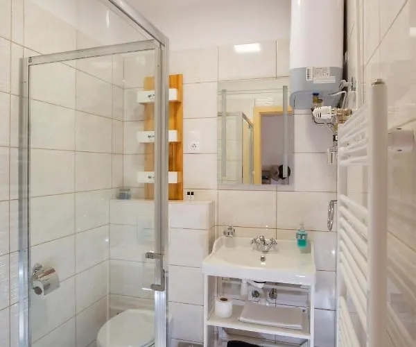 Deres Apartmanhaz Lokut