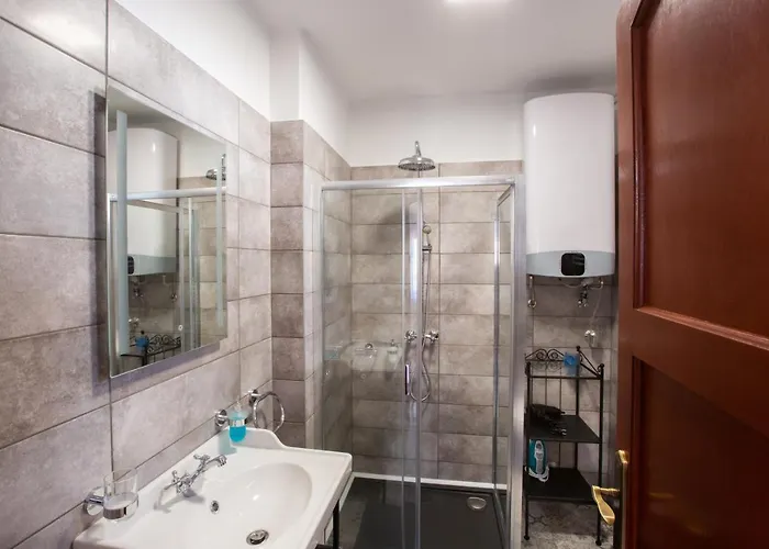 Deres Apartmanhaz *