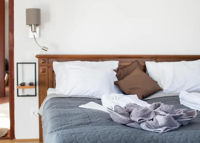 Deres Apartmanhaz Apartament