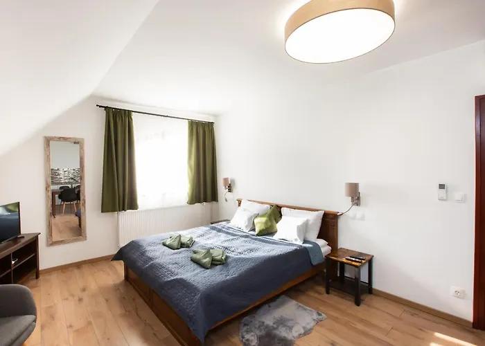 Apartament Deres Apartmanhaz *