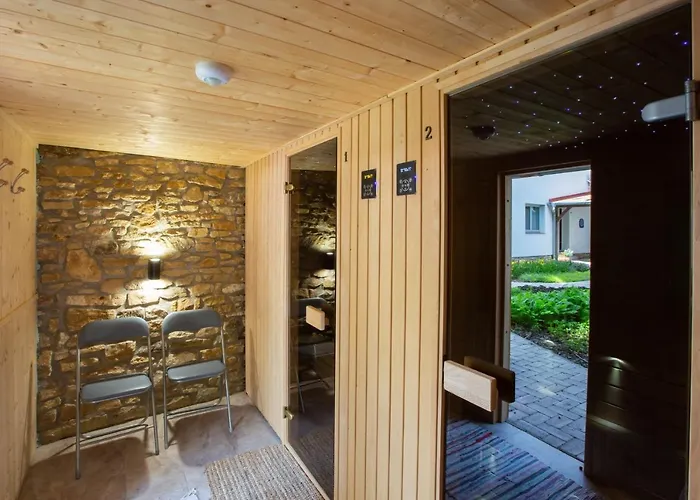Deres Apartmanhaz *